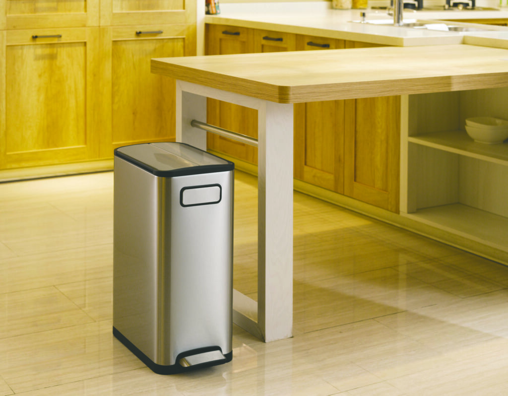 ECOFLY-STEP-BIN-1024x798.jpg