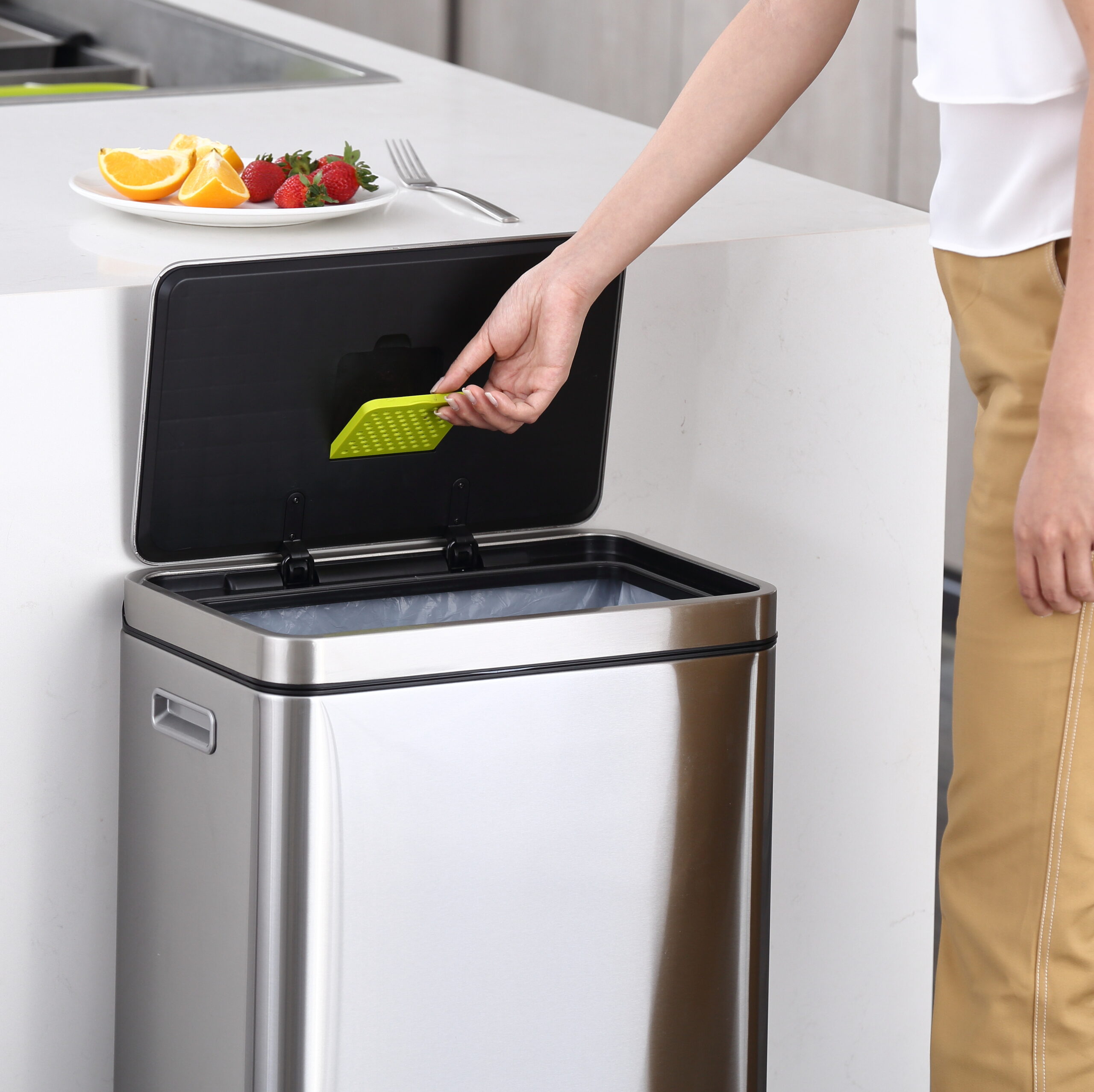 EKO Xキューブ ステップビン 30L EK9368MT-30L ｜EKO Xキューブ ステップビン 30L EK9368MT-30L｜フタ